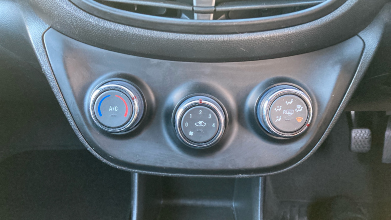 Vauxhall Viva 1.0 SE 5dr [A/C] Petrol Hatchback